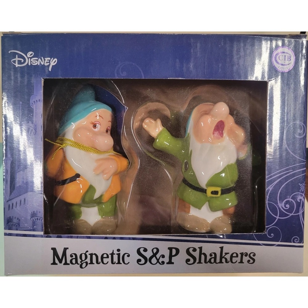 Westland Giftware Magnetic Disney Snow White Bashful & Sleepy Salt & Pepper Set